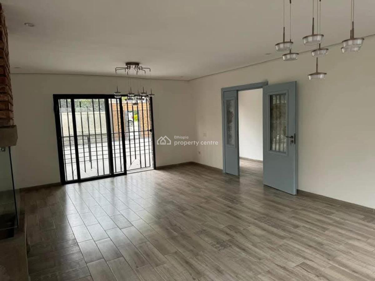 Charming Modern Villa Walking Distance to Ics, Sarbet/bisrategebreal, Nifas Silk-lafto, Addis Ababa, Terraced Bungalow for Rent