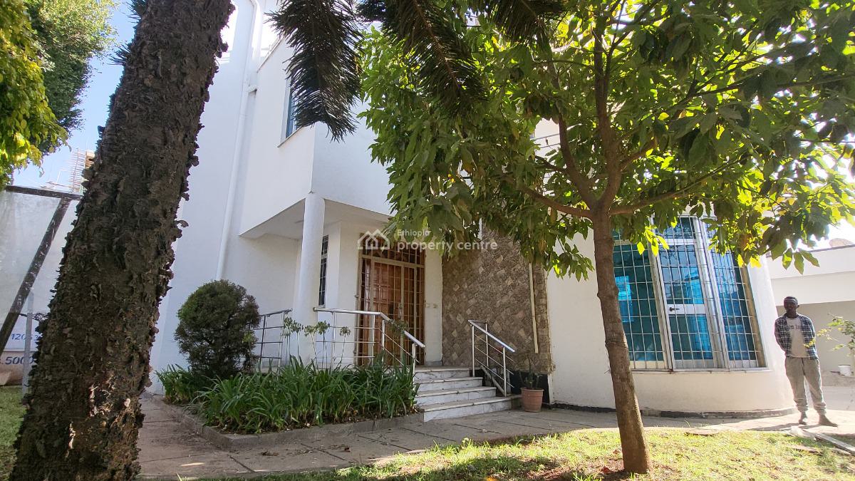 Spacious G+2 Office Villa  Prime Bole Location  Ideal for N, Bole Near to The Airpor, Bole, Addis Ababa, Terraced Duplex for Rent