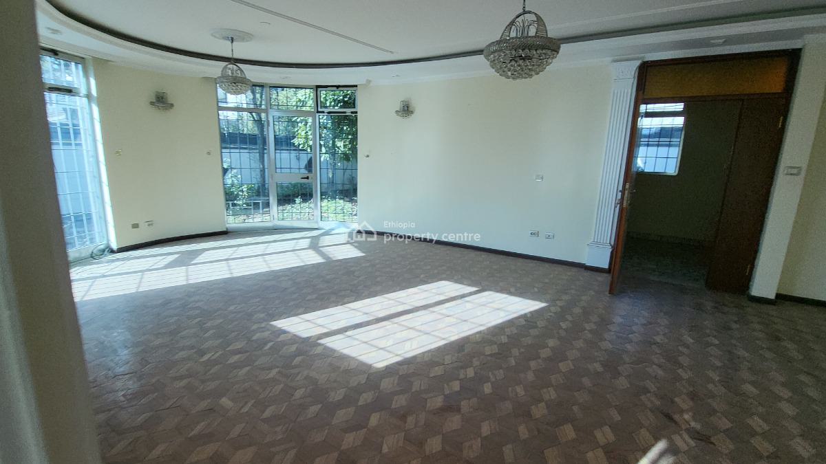 Spacious G+2 Office Villa  Prime Bole Location  Ideal for N, Bole Near to The Airpor, Bole, Addis Ababa, Terraced Duplex for Rent