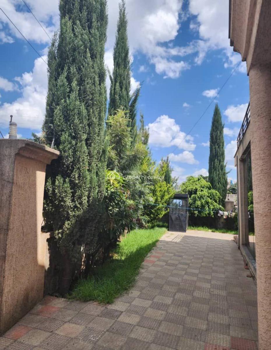 B+g+1 House @cmc Compound ........356sqm, Cmc Sunshine Badme Compound, Bole, Addis Ababa, House for Sale