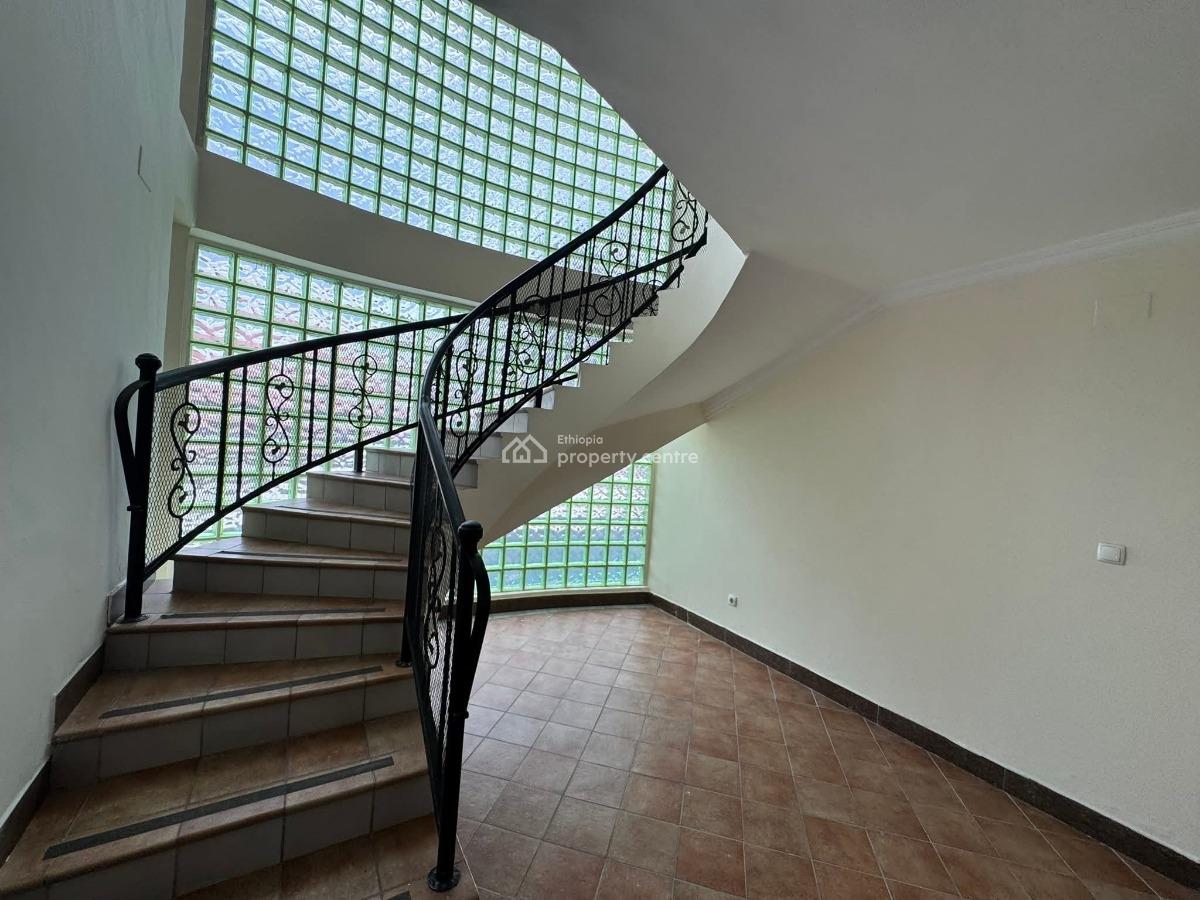 𝐂𝐡𝐚𝐫𝐦𝐢𝐧𝐠 𝐅𝐚𝐦𝐢𝐥𝐲 𝐑𝐞𝐬𝐢𝐝𝐞𝐧𝐜𝐞  𝐏𝐢𝐲𝐚𝐬𝐚  𝐂𝐞, Piyasa Semen Hotel Area, Arada, Addis Ababa, Terraced Duplex for Rent