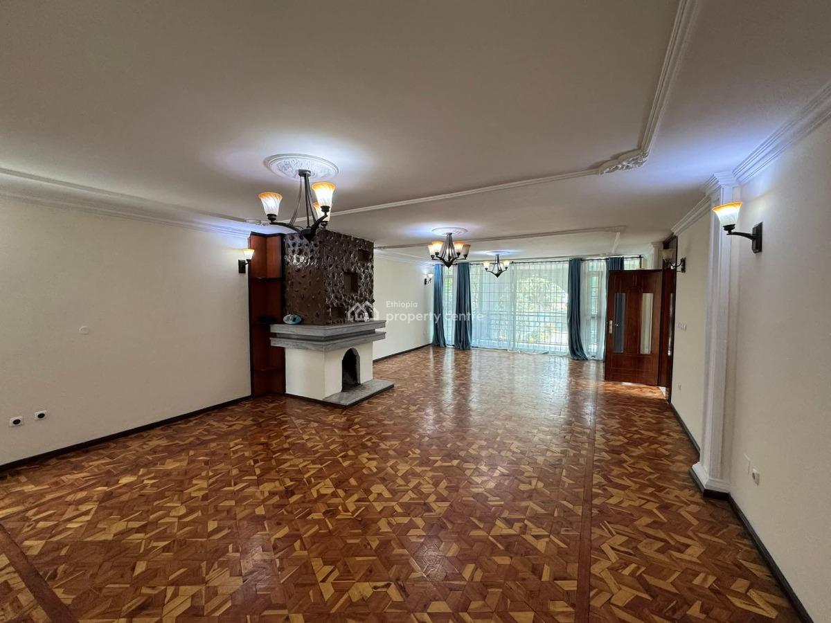 𝐂𝐡𝐚𝐫𝐦𝐢𝐧𝐠 𝐅𝐚𝐦𝐢𝐥𝐲 𝐑𝐞𝐬𝐢𝐝𝐞𝐧𝐜𝐞  𝐏𝐢𝐲𝐚𝐬𝐚  𝐂𝐞, Piyasa Semen Hotel Area, Arada, Addis Ababa, Terraced Duplex for Rent