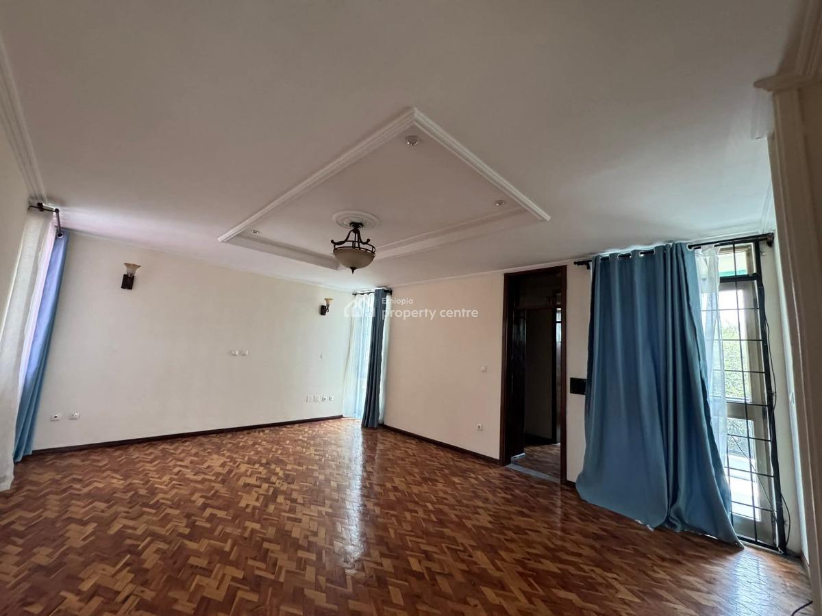 𝐂𝐡𝐚𝐫𝐦𝐢𝐧𝐠 𝐅𝐚𝐦𝐢𝐥𝐲 𝐑𝐞𝐬𝐢𝐝𝐞𝐧𝐜𝐞  𝐏𝐢𝐲𝐚𝐬𝐚  𝐂𝐞, Piyasa Semen Hotel Area, Arada, Addis Ababa, Terraced Duplex for Rent