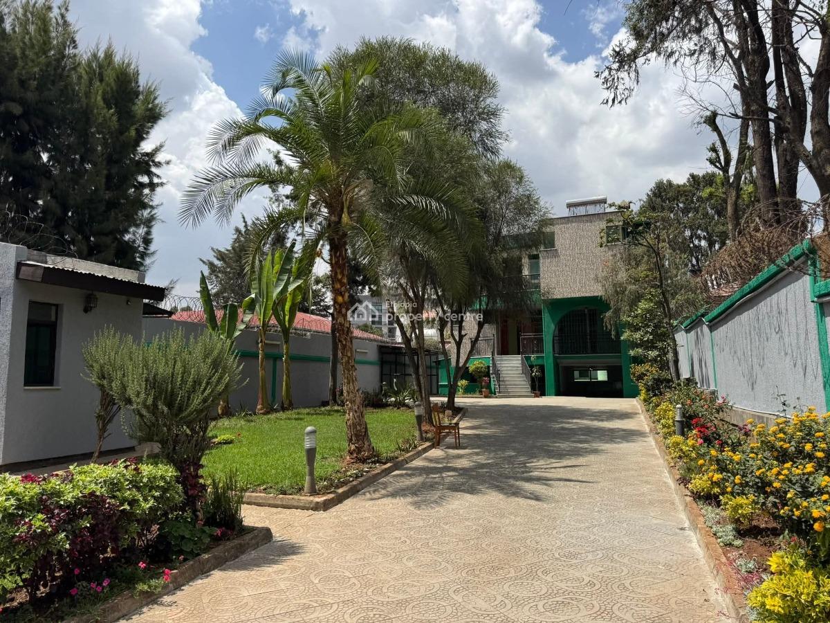 𝐂𝐡𝐚𝐫𝐦𝐢𝐧𝐠 𝐅𝐚𝐦𝐢𝐥𝐲 𝐑𝐞𝐬𝐢𝐝𝐞𝐧𝐜𝐞  𝐏𝐢𝐲𝐚𝐬𝐚  𝐂𝐞, Piyasa Semen Hotel Area, Arada, Addis Ababa, Terraced Duplex for Rent