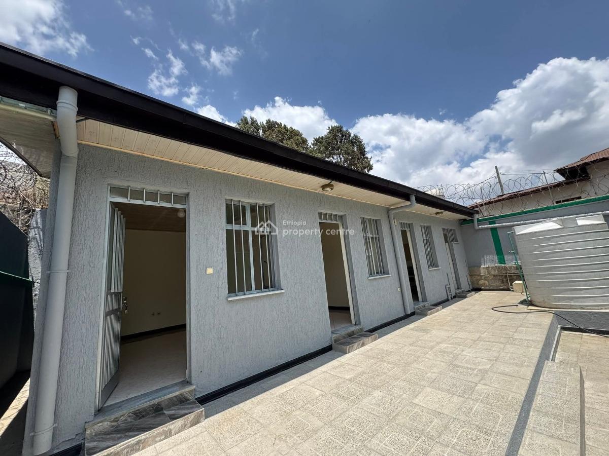 𝐂𝐡𝐚𝐫𝐦𝐢𝐧𝐠 𝐅𝐚𝐦𝐢𝐥𝐲 𝐑𝐞𝐬𝐢𝐝𝐞𝐧𝐜𝐞  𝐏𝐢𝐲𝐚𝐬𝐚  𝐂𝐞, Piyasa Semen Hotel Area, Arada, Addis Ababa, Terraced Duplex for Rent