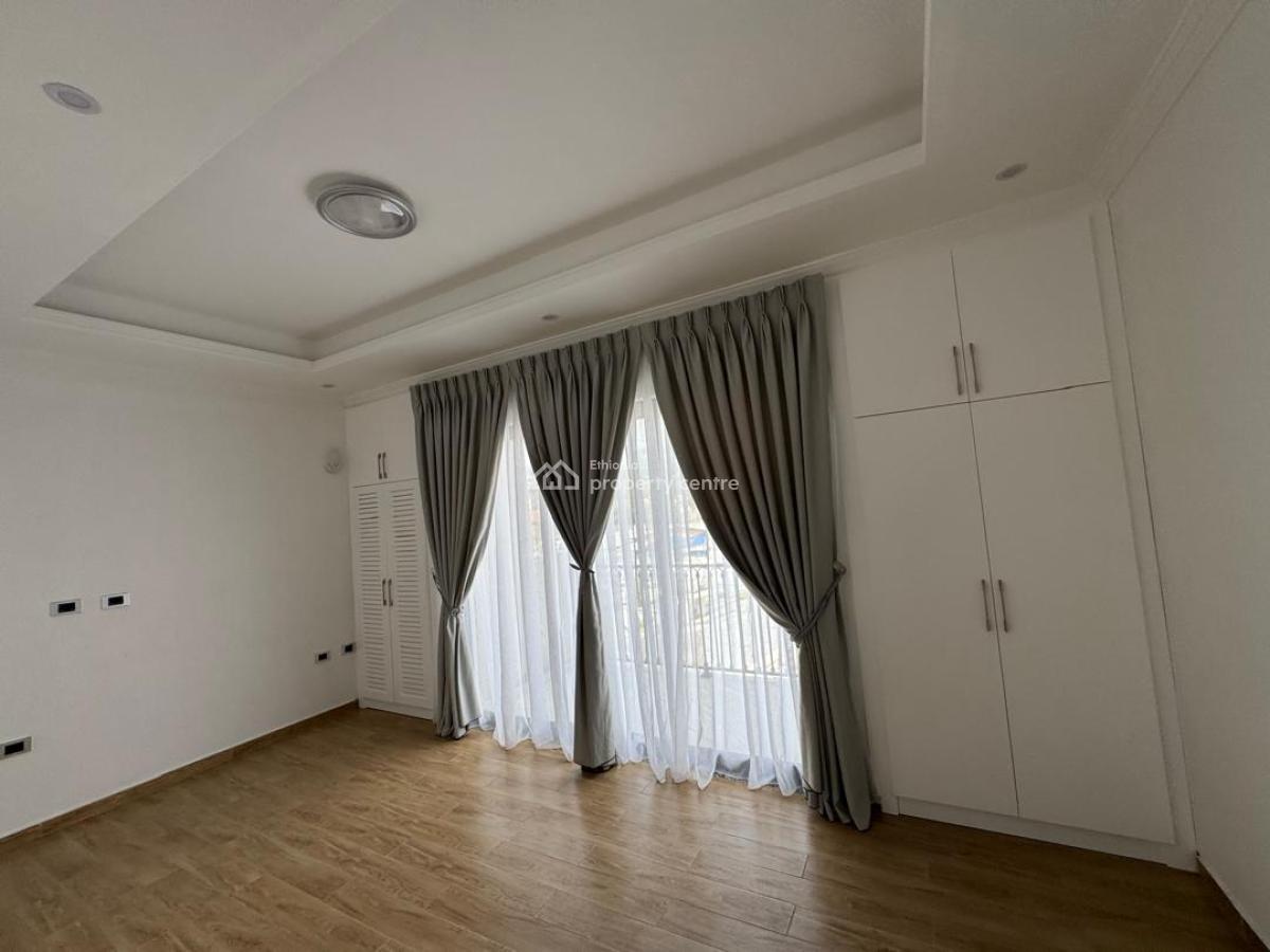 Spacious G+2 Residence with Huge Terrace in Megenagna, Gurdshola, Bole, Addis Ababa, Terraced Duplex for Rent