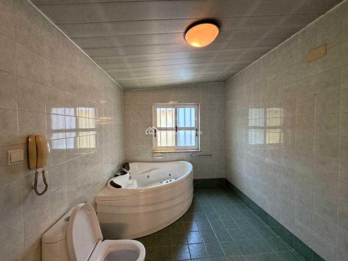 𝐃𝐢𝐬𝐭𝐢𝐧𝐠𝐮𝐢𝐬𝐡𝐞𝐝 𝐀𝐦𝐛𝐚𝐬𝐬𝐚𝐝𝐨𝐫𝐢𝐚𝐥 𝐑𝐞𝐬𝐢𝐝𝐞𝐧𝐜, Bole, Bole, Addis Ababa, Terraced Duplex for Rent