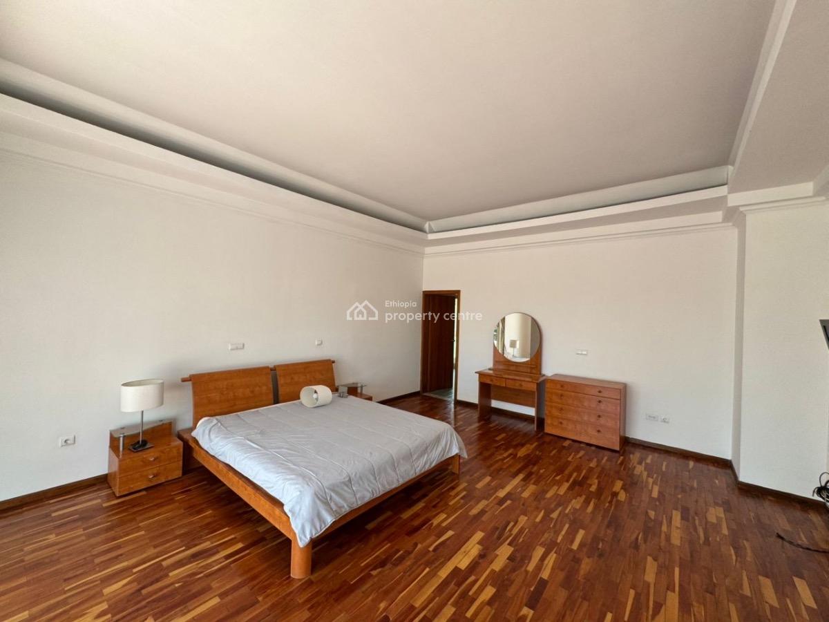 𝐃𝐢𝐬𝐭𝐢𝐧𝐠𝐮𝐢𝐬𝐡𝐞𝐝 𝐀𝐦𝐛𝐚𝐬𝐬𝐚𝐝𝐨𝐫𝐢𝐚𝐥 𝐑𝐞𝐬𝐢𝐝𝐞𝐧𝐜, Bole, Bole, Addis Ababa, Terraced Duplex for Rent