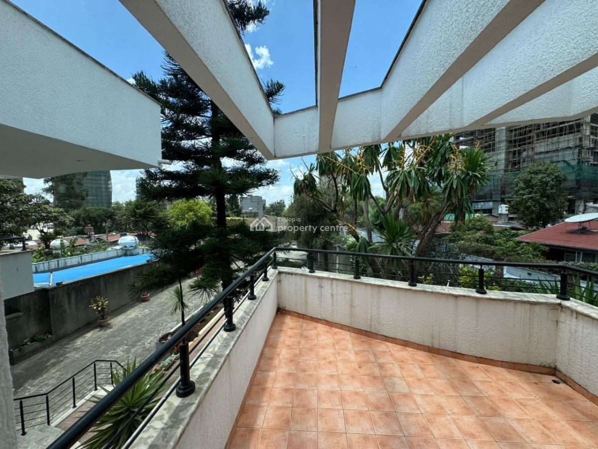 𝐃𝐢𝐬𝐭𝐢𝐧𝐠𝐮𝐢𝐬𝐡𝐞𝐝 𝐀𝐦𝐛𝐚𝐬𝐬𝐚𝐝𝐨𝐫𝐢𝐚𝐥 𝐑𝐞𝐬𝐢𝐝𝐞𝐧𝐜, Bole, Bole, Addis Ababa, Terraced Duplex for Rent