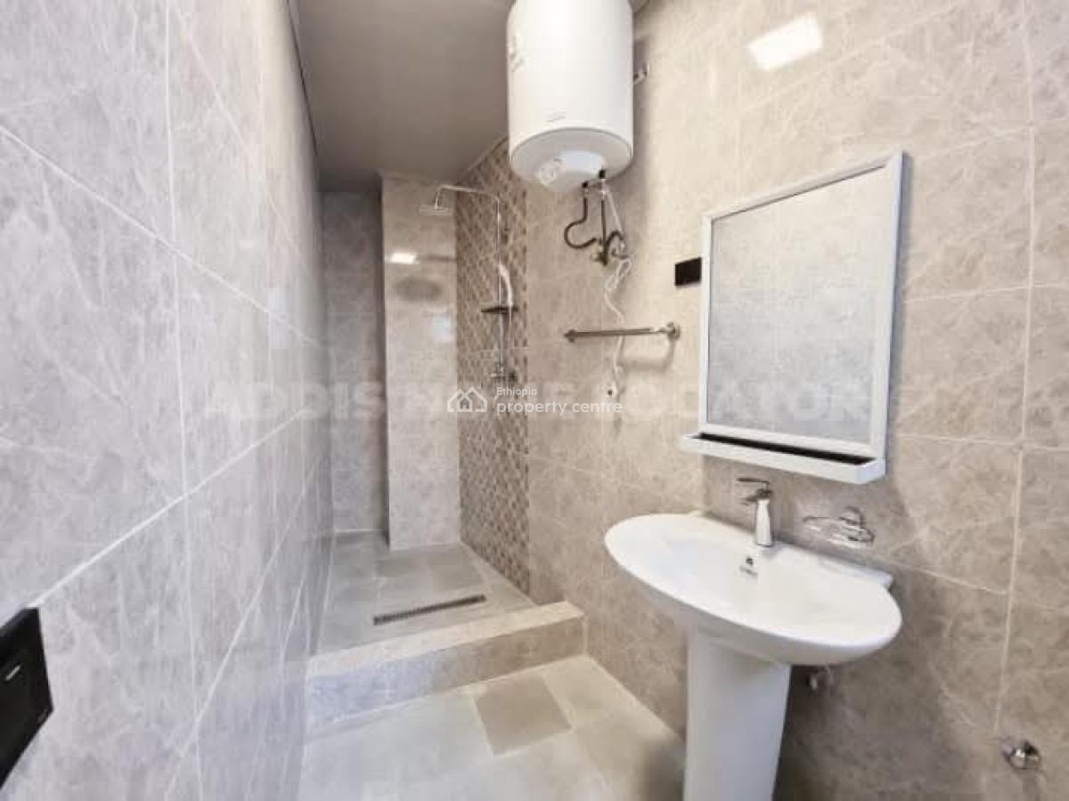 Prime Location: Spacious Apartment in Old Airport, Nifas Silk-lafto, Addis Ababa, Apartment for Rent
