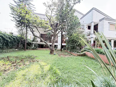 An Exceptional Family Home Near American School Ics