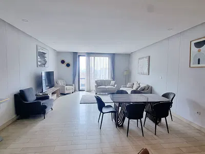 Diplomatic Apartment