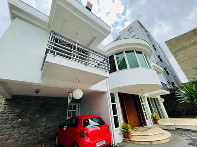 Ready to Move in Fully Furnished Executive Family Home for Rent