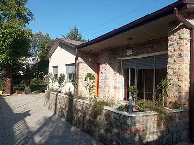 (Awesome 3BD Villa + Garden), Old Airport.