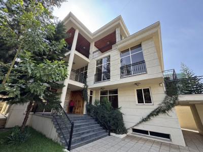 Comfortable 5 Bedroom Home, Lideta, Lideta, Addis Ababa, House for Sale