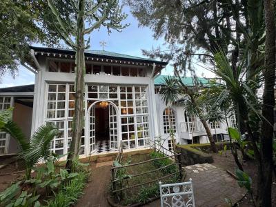 4 Bedroom Oldschool Home, Gullele, Gullele, Addis Ababa, House for Rent