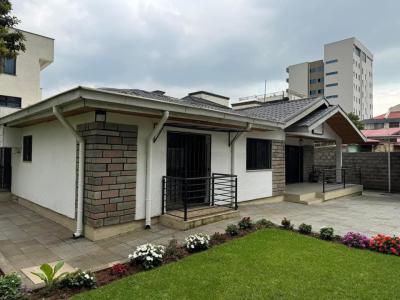 Charming Modern Villa with Private Garden, Old Airport, Nifas Silk-lafto, Addis Ababa, Detached Bungalow for Rent