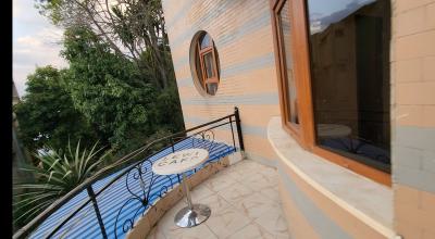 Spacious G+2 Home with Stunning View -- Perfect for Ngos & Internati, Yeka, Yeka, Addis Ababa, Terraced Duplex for Rent