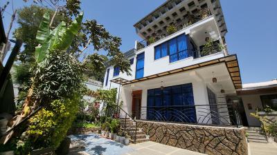 Exclusive Family Villa at Kebena, Kebena, Yeka, Addis Ababa, House for Rent