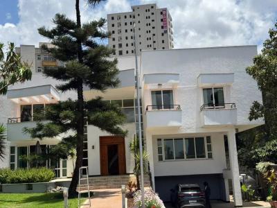 𝐏𝐫𝐞𝐬𝐭𝐢𝐠𝐢𝐨𝐮𝐬 𝐃𝐢𝐩𝐥𝐨𝐦𝐚𝐭𝐢𝐜 𝐕𝐢𝐥𝐥𝐚 𝐟𝐨𝐫 𝐑𝐞𝐧𝐭, Meskel Flower, Kirkos, Addis Ababa, Terraced Duplex for Rent